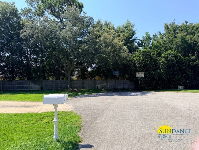 Building Photo - 4504 Boca Dr