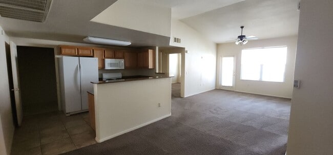 Building Photo - Fantastic 2Bed/2Bath Condo in Southwest Area