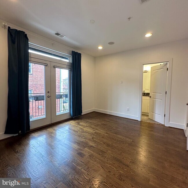 Building Photo - 1478 Harvard St NW