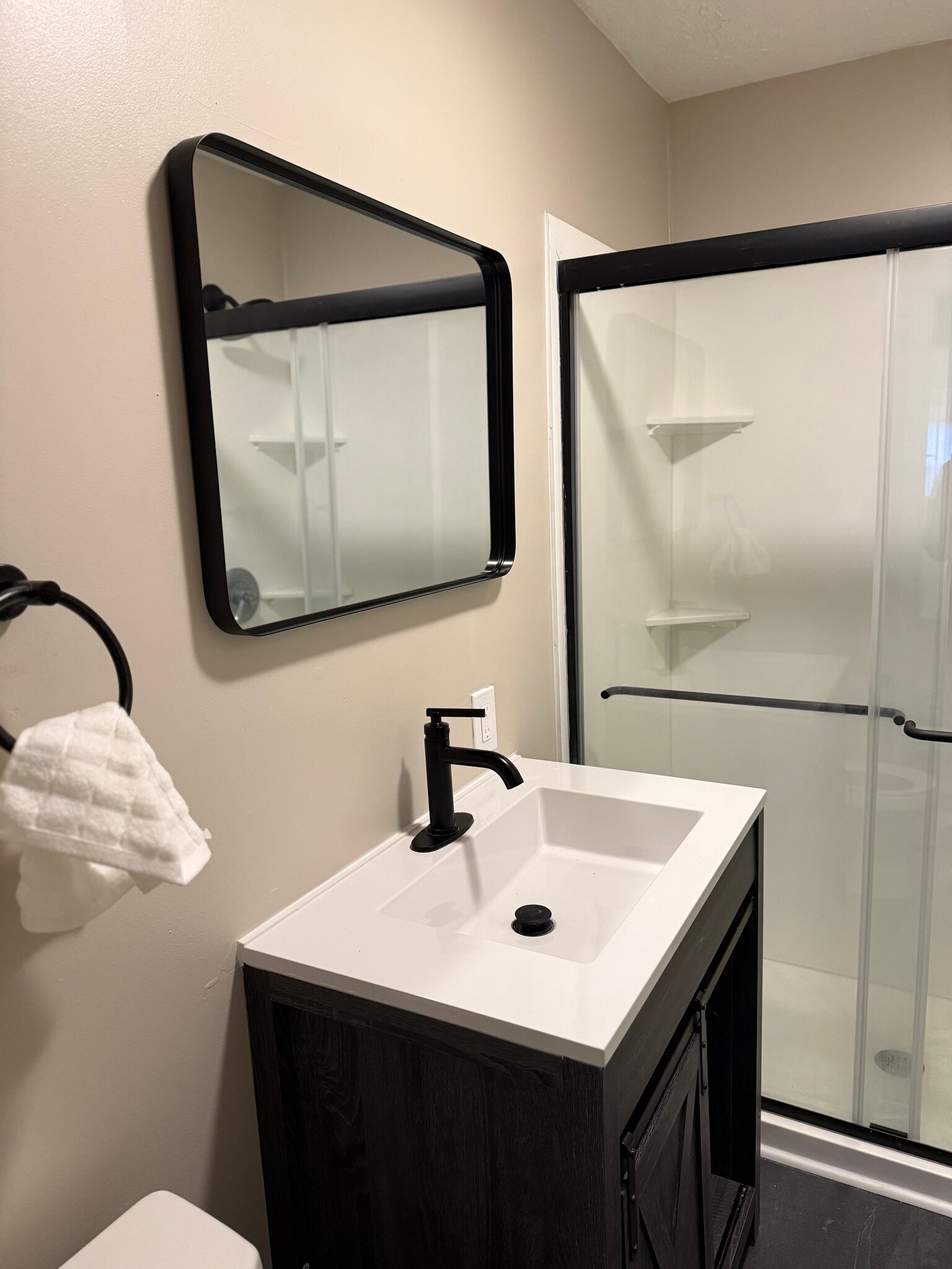 Building Photo - 509 E Mill St