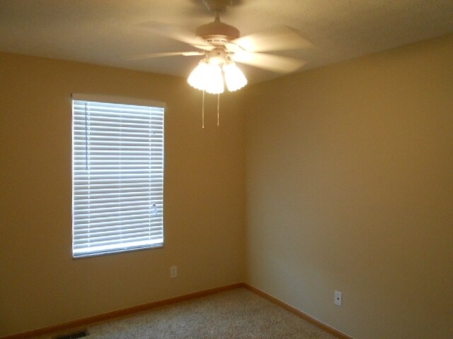 Building Photo - 79 Brooksedge Dr E