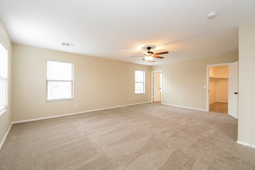 Building Photo - 15331 W Cameron Cir