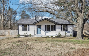 Building Photo - 109 Rosswood Dr