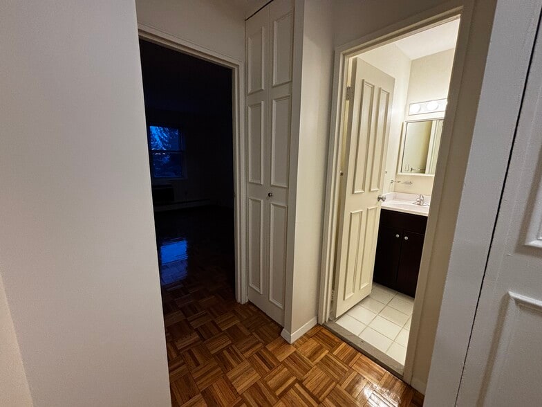 Building Photo - 109 Babcock St