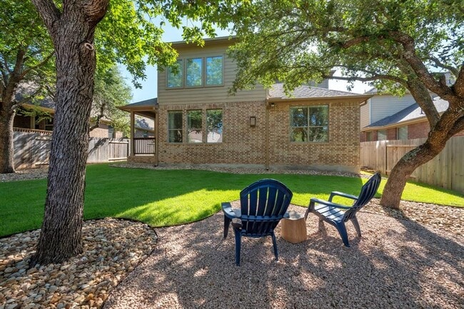 Building Photo - 8620 Alophia Dr