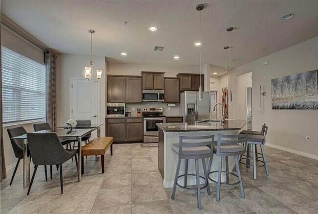 Building Photo - 8342 Enclave Way