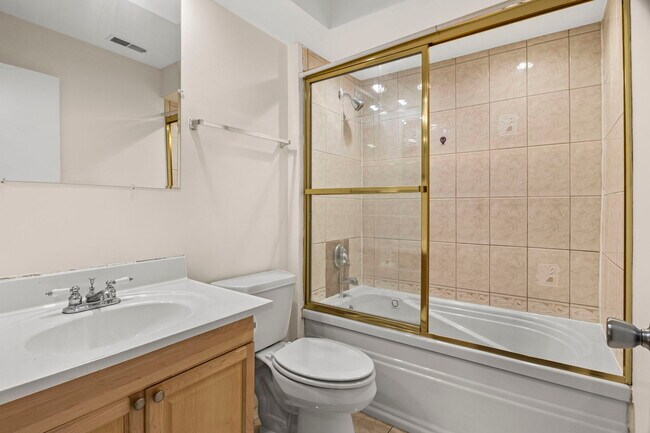 Building Photo - 4014 193rd St