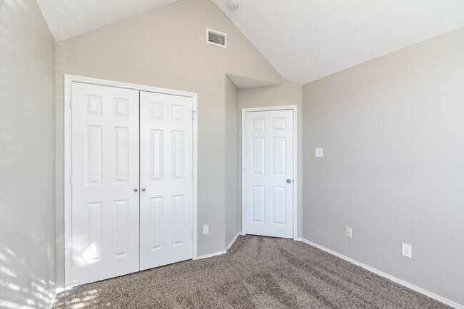 Building Photo - 2338 Liles Ln