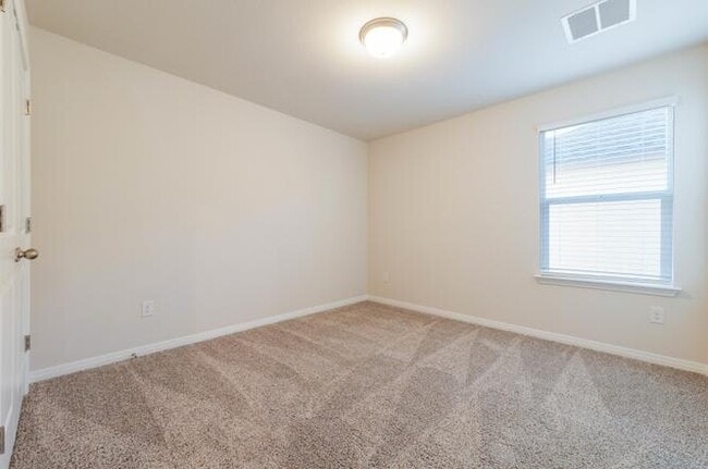 Building Photo - 14317 Heartland Dr