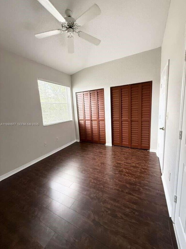 Building Photo - 781 SW 148th Ave