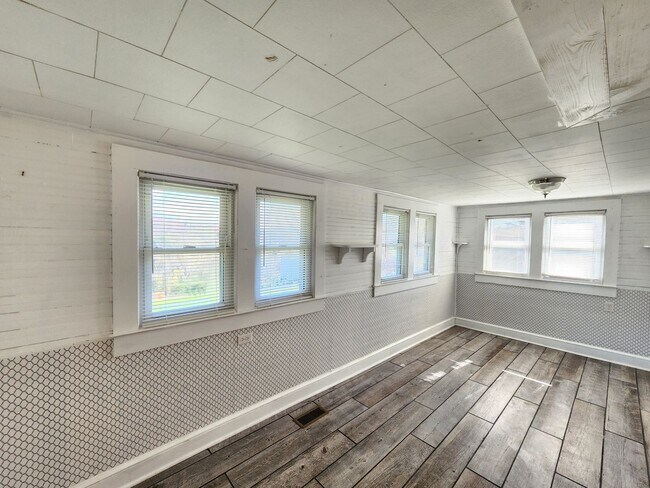 Building Photo - CandlerLong Term Rental