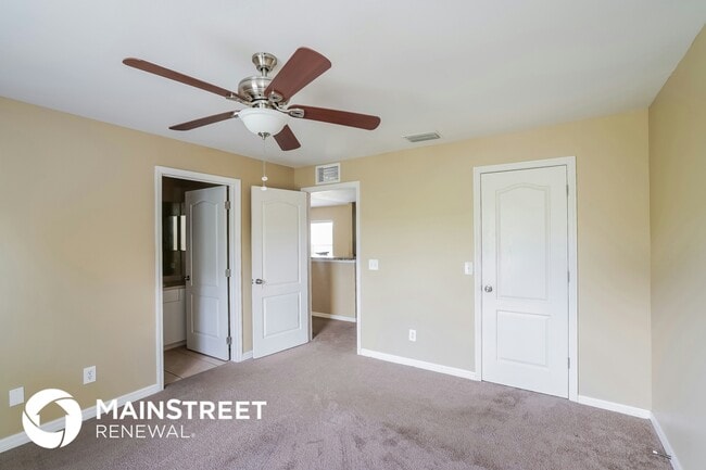 Building Photo - 528 Columbus Blvd S