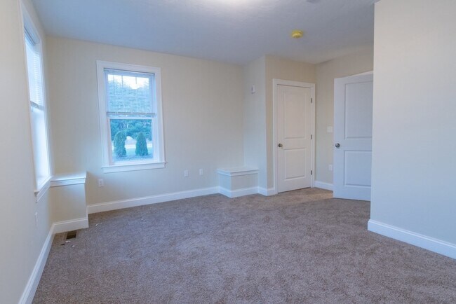Building Photo - 80 N Meadows Rd