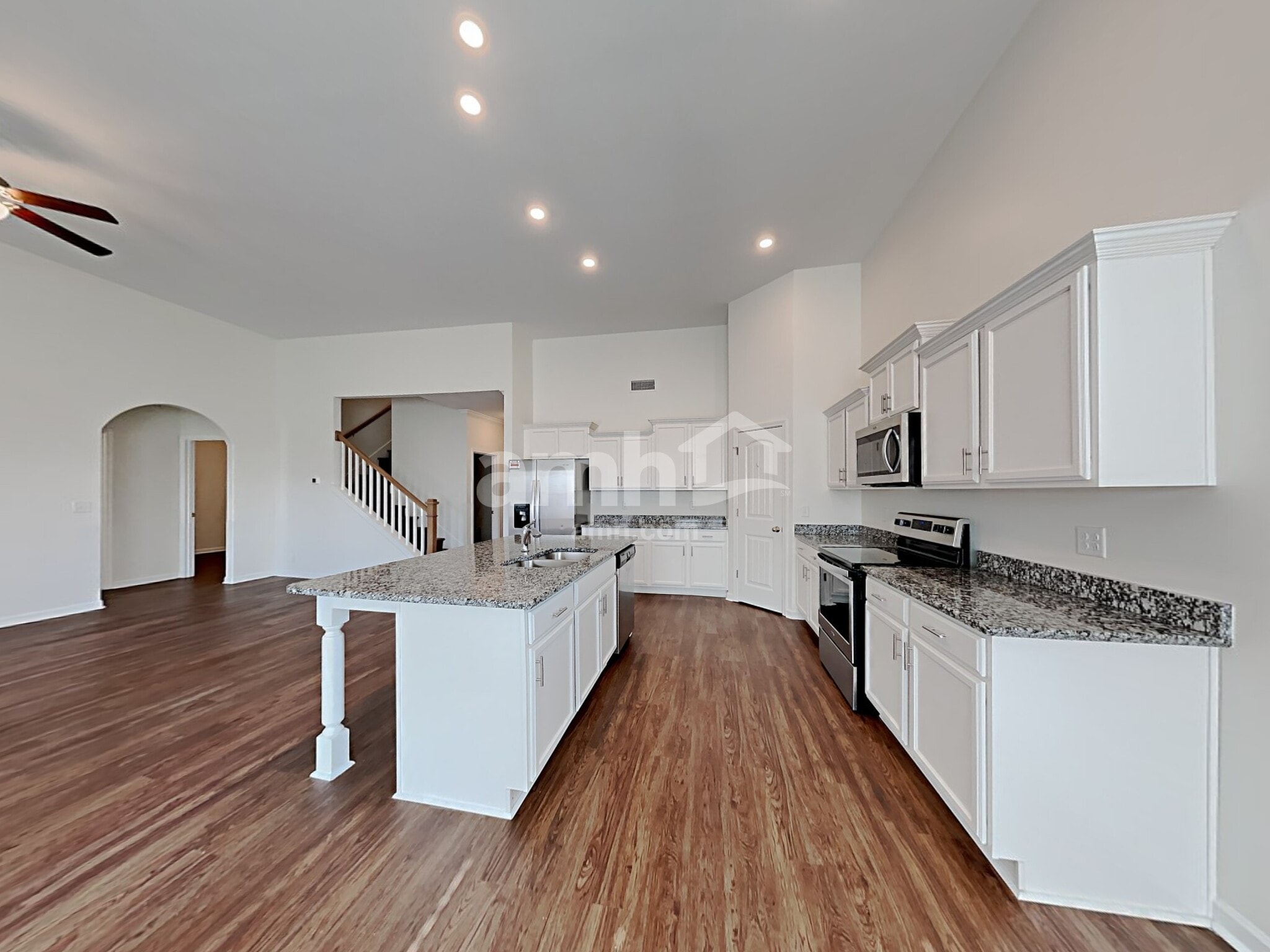 Building Photo - 2055 Shafer Dr