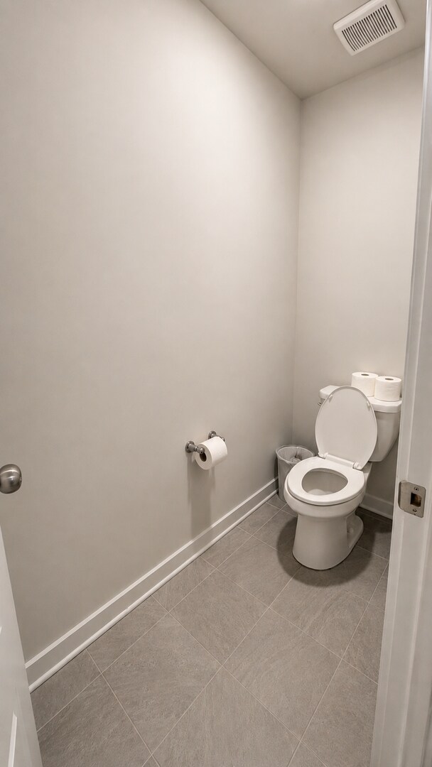 Building Photo - 4 Bedroom 2 1/2 Bathroom Home