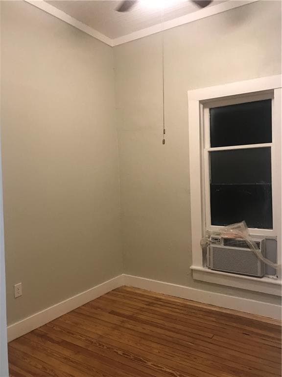 Building Photo - 1006 Main St