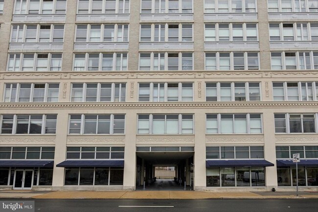 Building Photo - 1100 Vine St