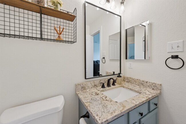 Building Photo - 99 Buck Trail Pl