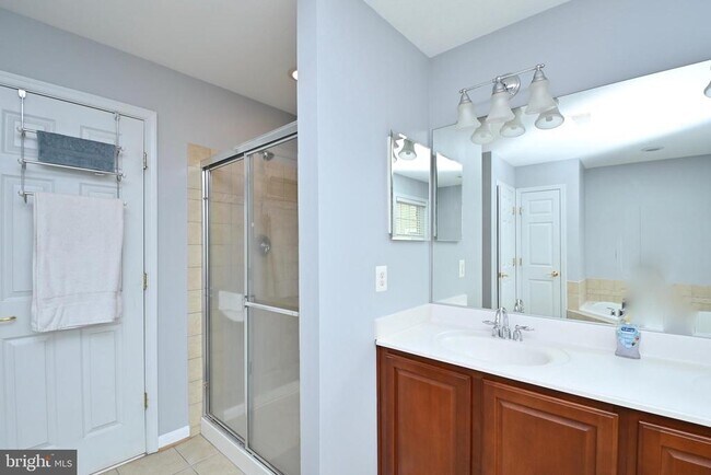 Building Photo - 11736 Folkstone Ct