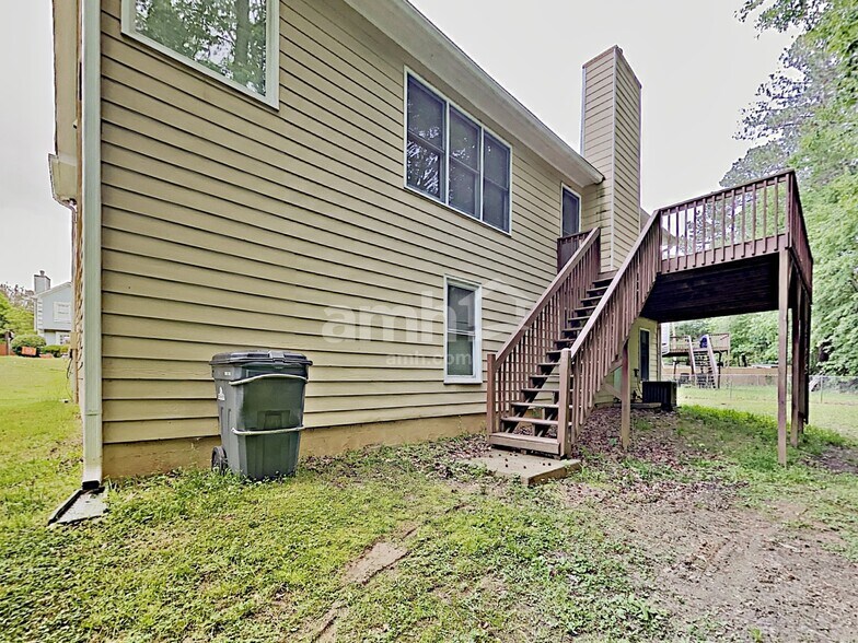 Building Photo - 4759 Julian Way