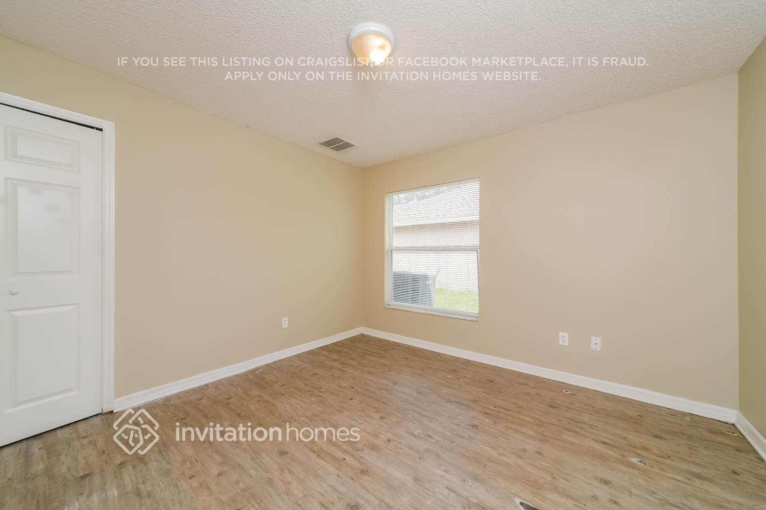 Building Photo - 727 Versailles Ln