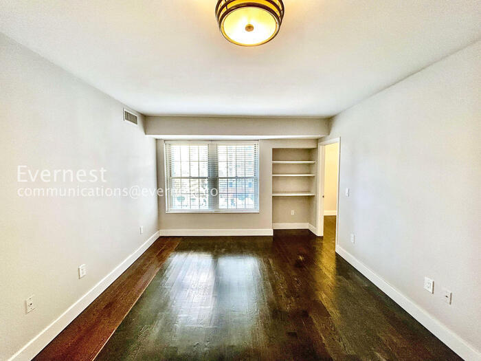 Building Photo - 199 14th St NE