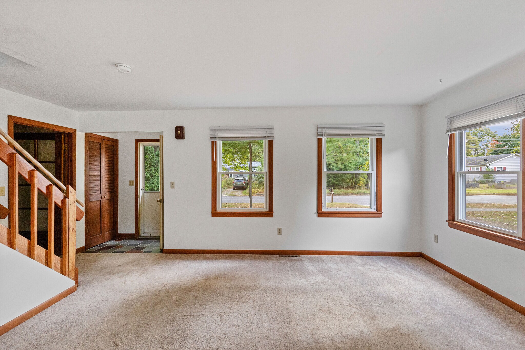 Building Photo - 250 Grey Birch Dr