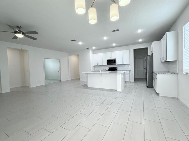 Building Photo - 12186 Sumter Dr