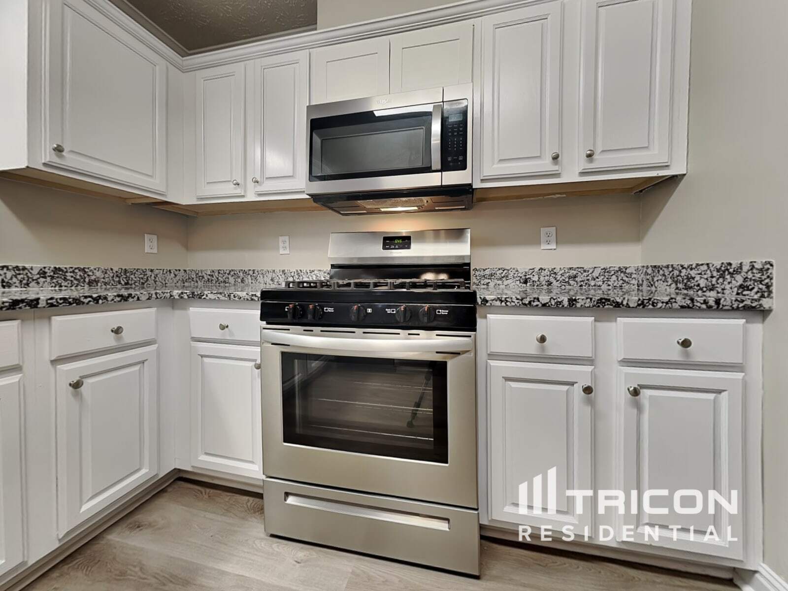 Building Photo - 265 Wisteria Way