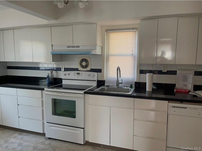 Building Photo - 79A Muncy Ave