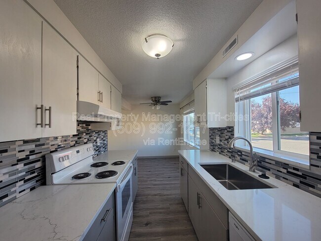 Building Photo - 1817 Cartmell St