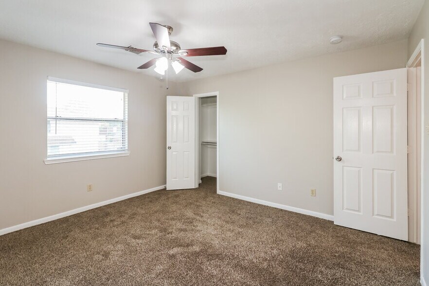 Building Photo - 4611 Dove Springs Dr