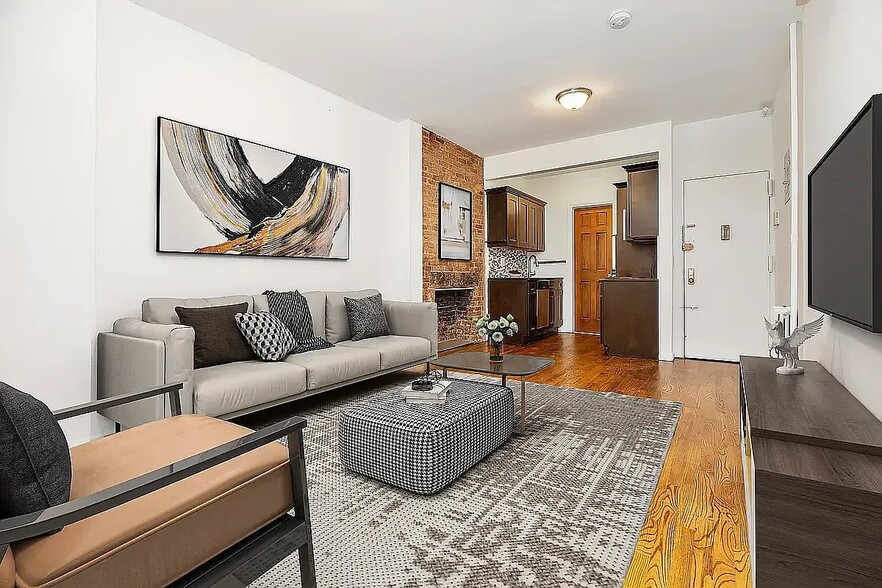 Building Photo - 130 Allen St