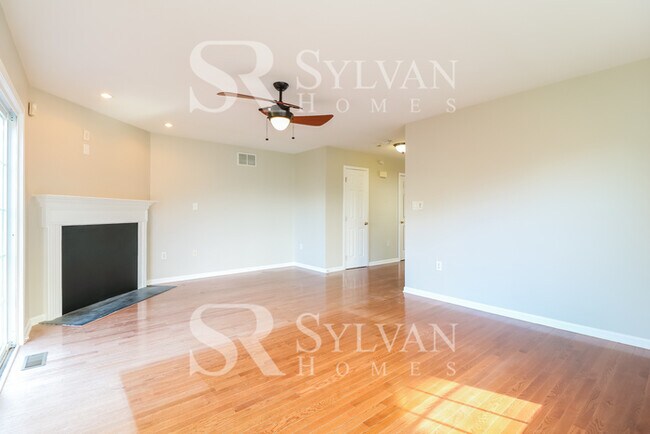 Building Photo - Immerse Yourself in Comfort and Convenience