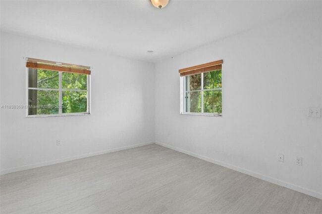 Building Photo - 8206 SW 29th St