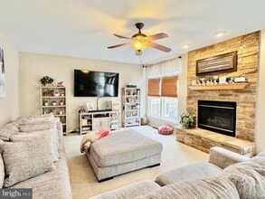 Building Photo - 29 Kinross Dr