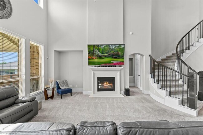 Building Photo - 508 Hidden Creek Way