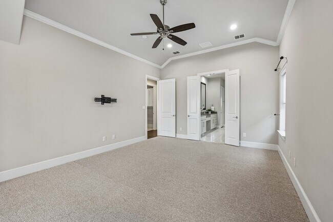 Building Photo - 708 Wooster Ln