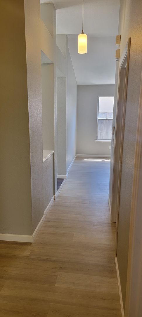 Building Photo - MOVE IN SPECIAL $500 OFF 2ND MONTH - 3 bedroom 2 bath Home in Antelope