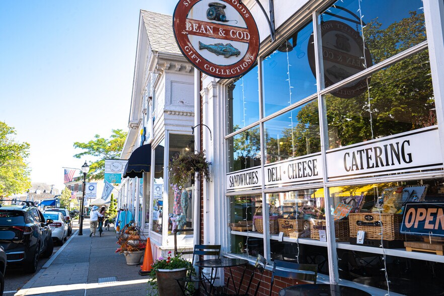 Building Photo - 176 Palmer Ave