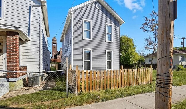 Building Photo - 1531 Chapel St