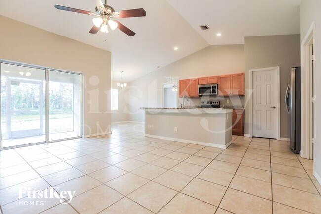 Building Photo - 4570 Lummus St