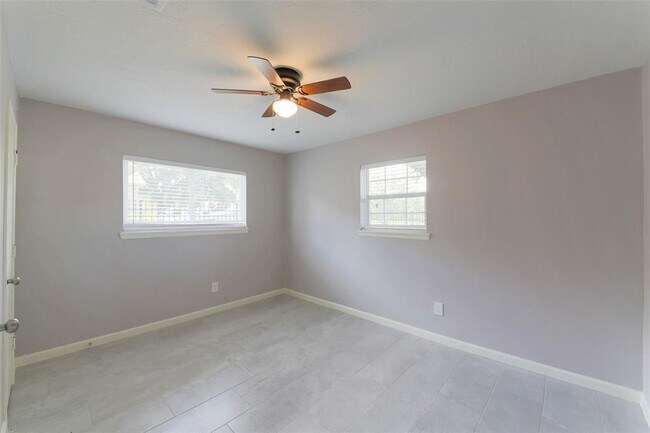Building Photo - 3605 Barberry Dr