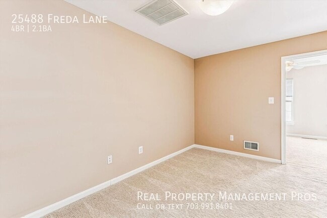 Building Photo - 25488 Freda Ln