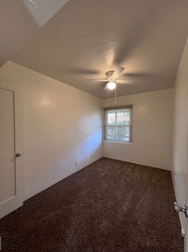 Building Photo - 2162 Felspar St