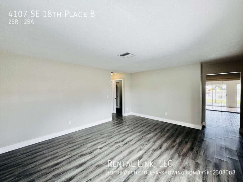 Building Photo - 4107 SE 18th Pl