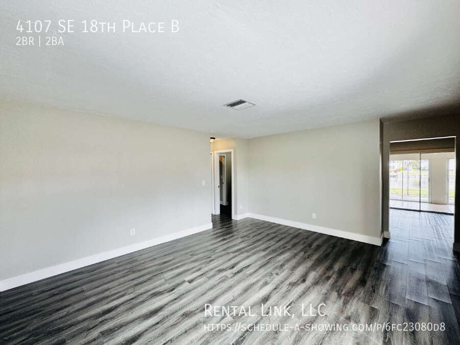 Building Photo - 4107 SE 18th Pl