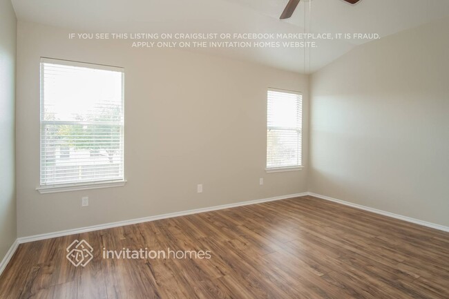 Building Photo - 14820 Lipton Ln