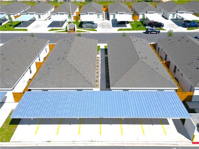 Building Photo - 25 Shavano Dr