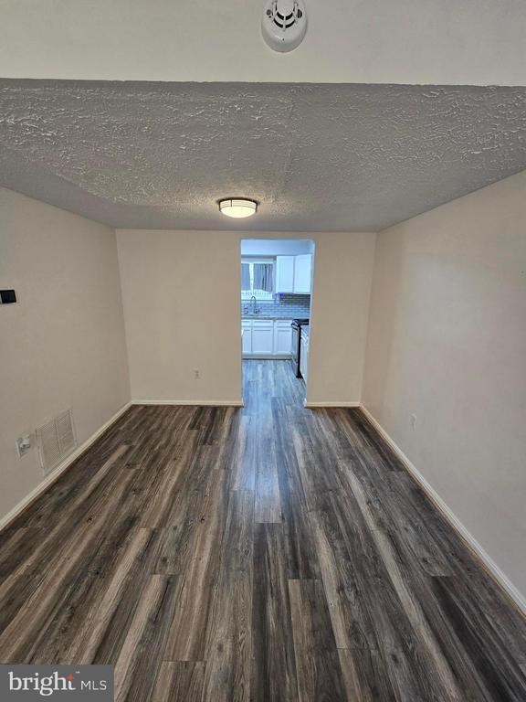 Building Photo - 6113 Tapir Pl